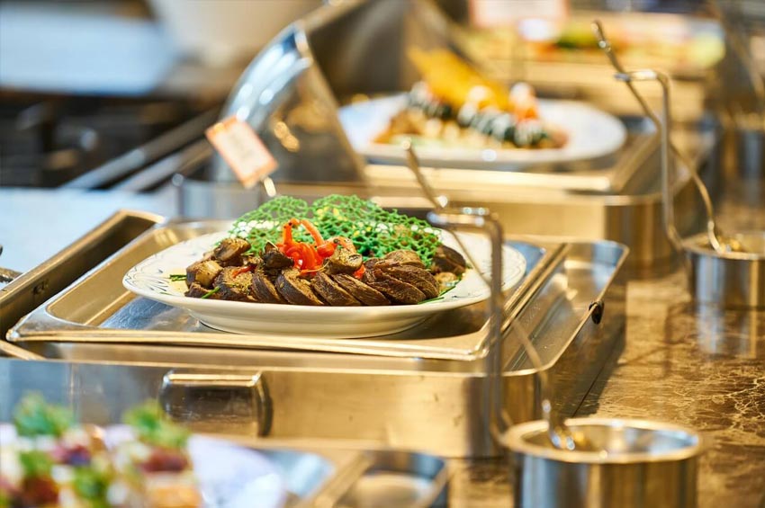 Espositori refrigerati per buffet: come migliorano l'esperienza dell'ospite